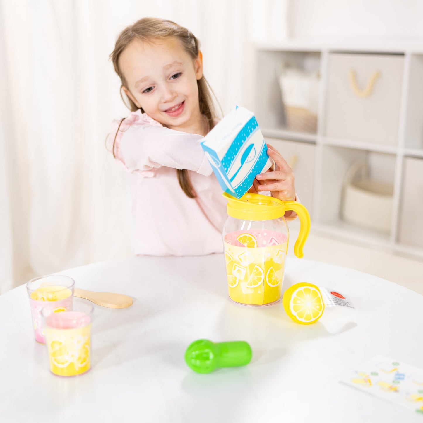 Walmart Melissa & Doug Lemonade Pretend Play Food and Drink Toy for Toddlers, Preschoolers, and Kids Ages 3+ - FSC Certified