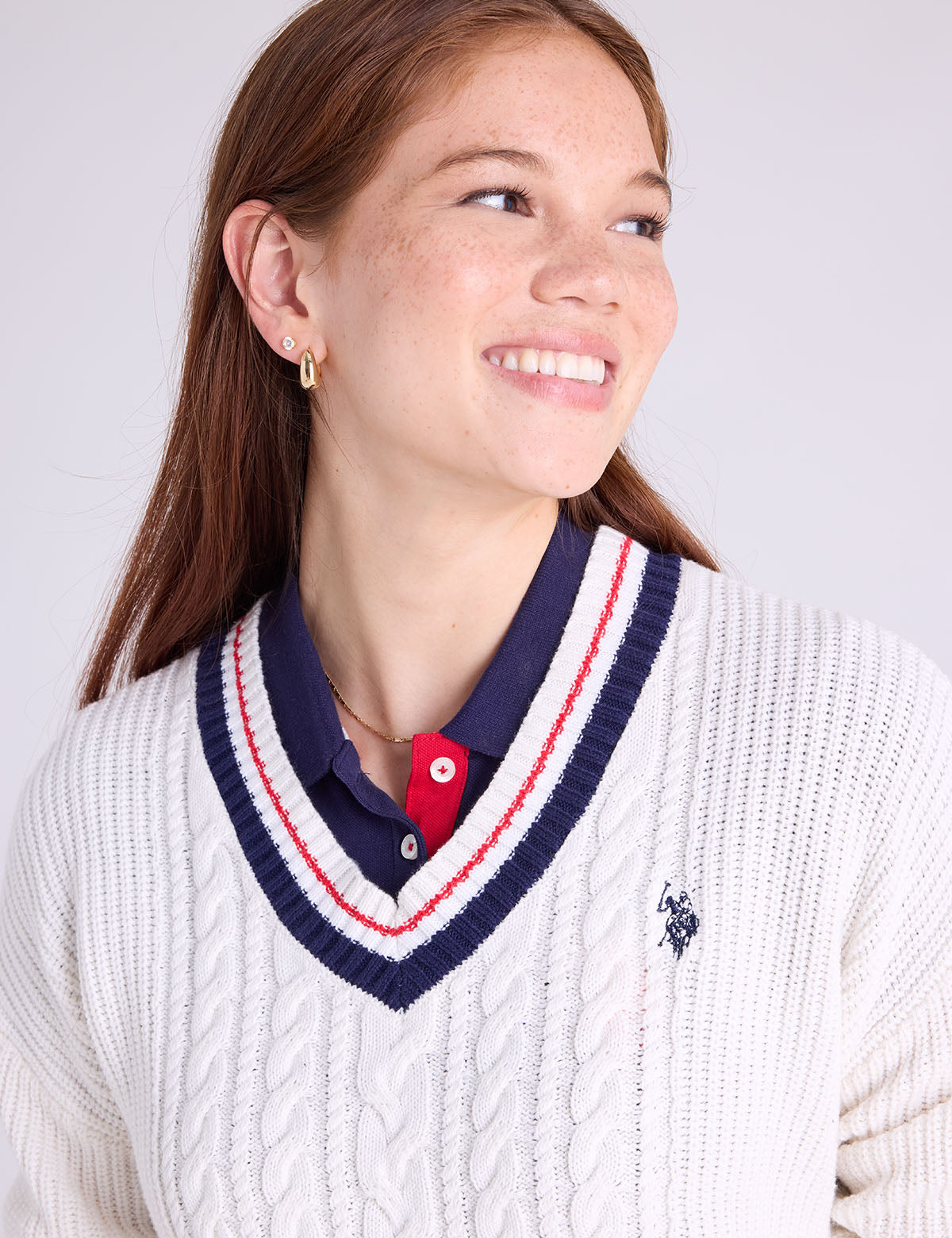 CABLE CREW NECK SWEATER