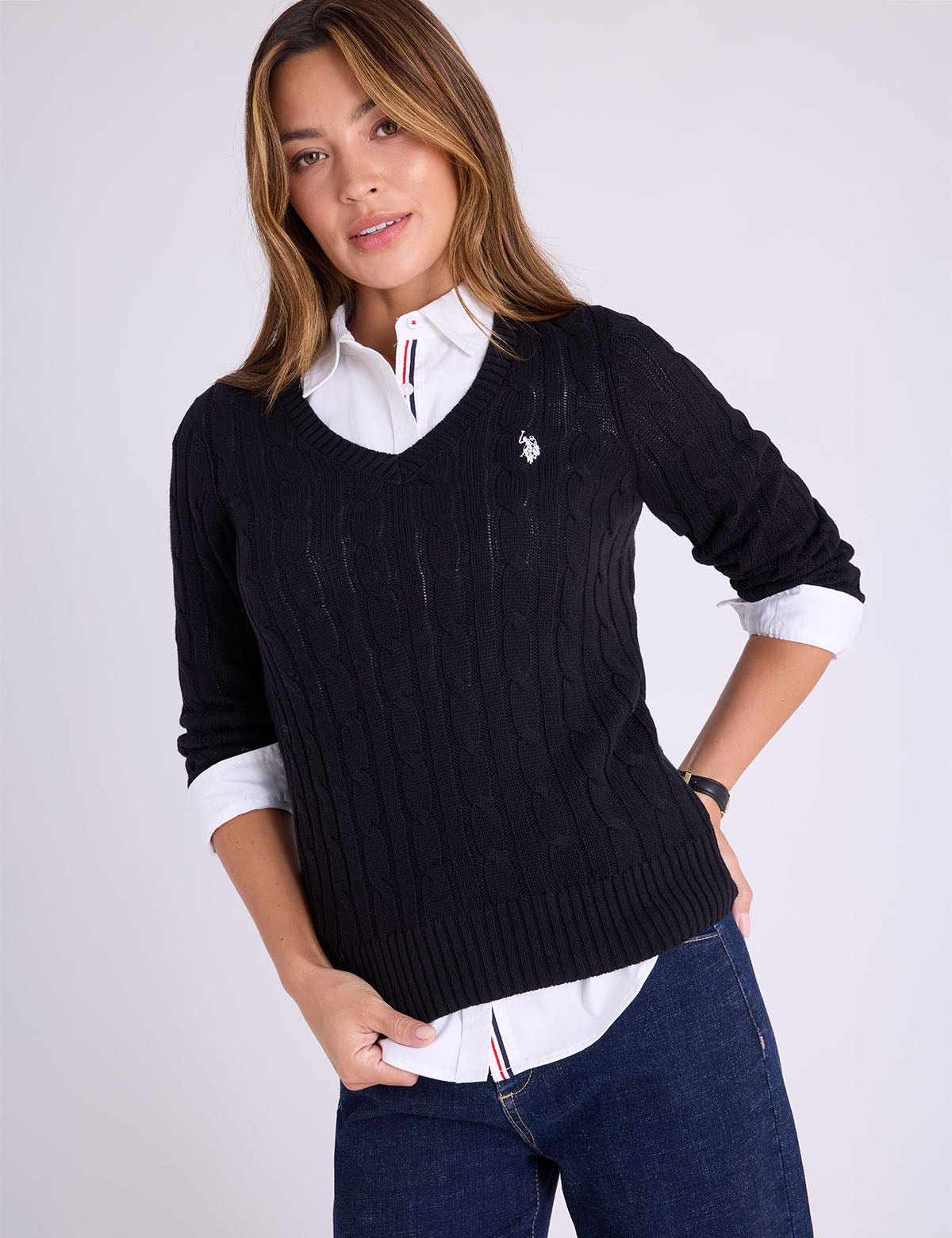 CABLE CREW NECK SWEATER