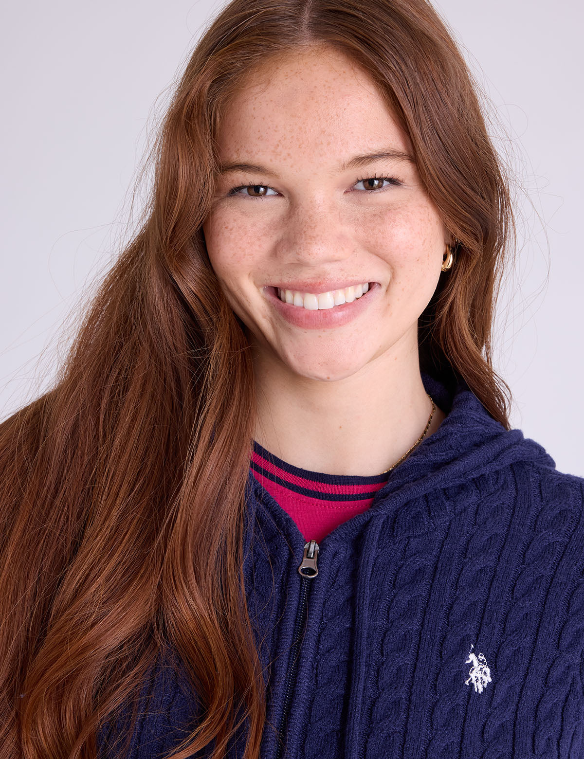 CABLE CREW NECK SWEATER