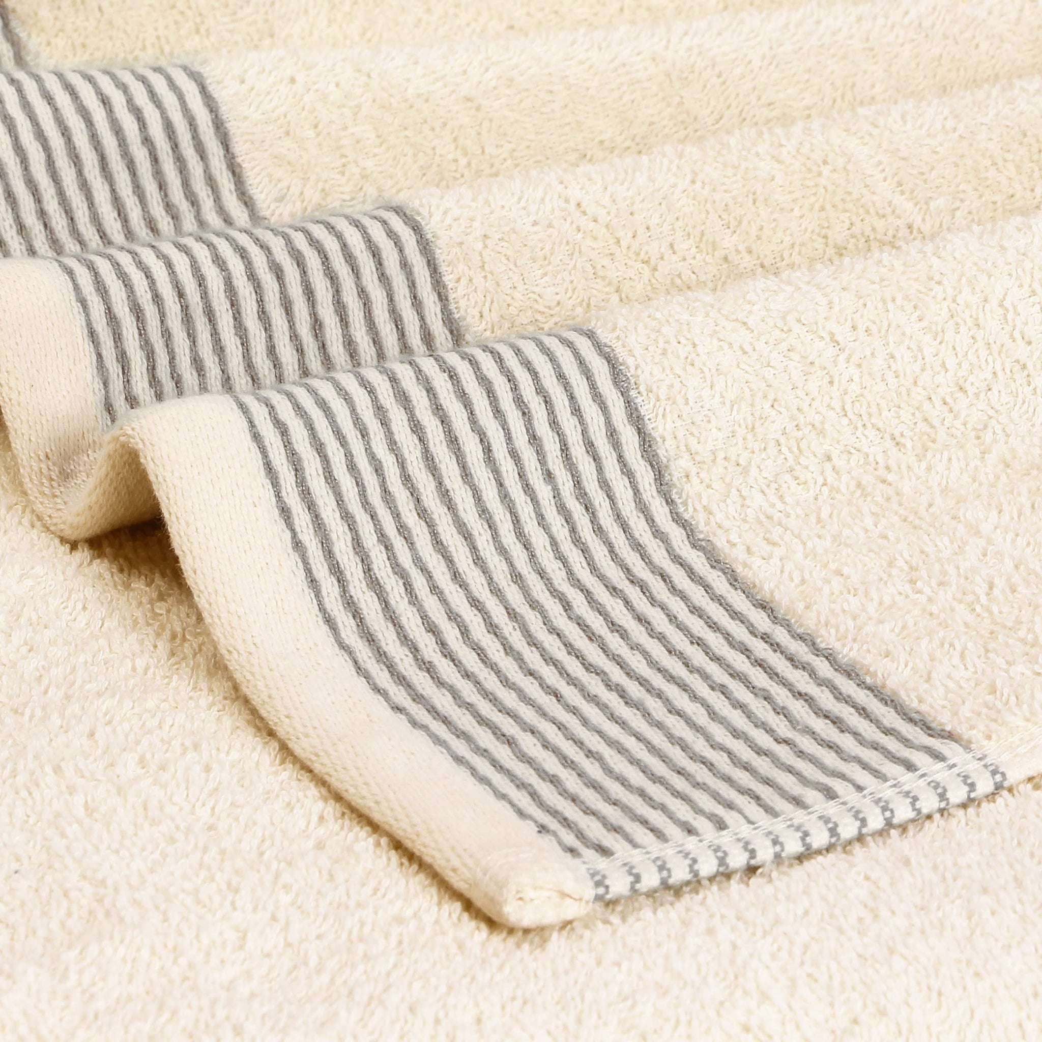 thumbnail image 2 of GLAMBURG Ultra Soft 6 Pack Cotton Towel Set, Contain 2 Bath Towels 28x55 inches, 2 Hand Towels 16x24 inches & 2 Wash Coths 12x12 inches, Compact Lightweight Quickdry Towel Set for Everyday use- Ivory, 2 of 8