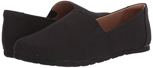 Amazon Essentials Women's Casual Slip-On Canvas Flat