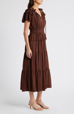 MOON RIVER Tiered Plissé Midi Dress