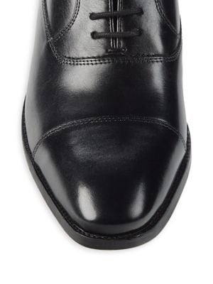 Steve Madden
 Cap-Toe Leather Oxfords