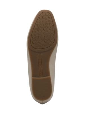 Adrienne Vittadini
 Jacksi Ballet Flats