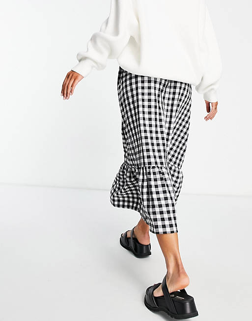 ASOS DESIGN tiered midi skirt with pockets in gingham