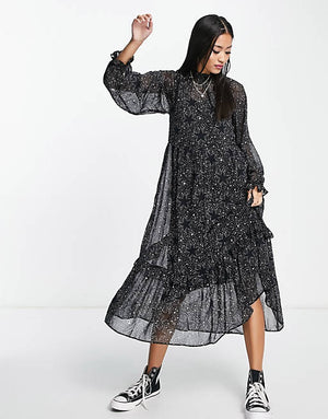 New Look long sleeve chiffon midi dress in black star print