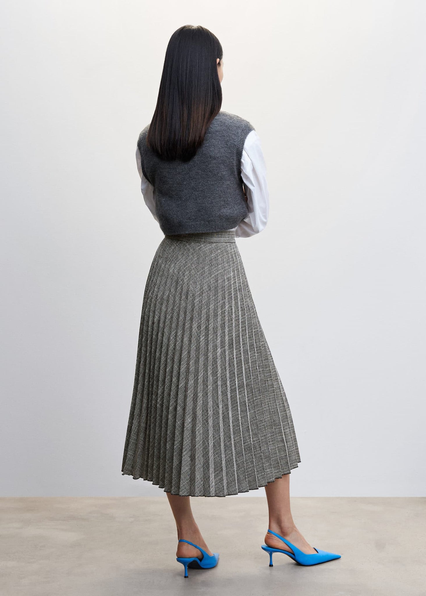 Pleated midi skirt - Reverse of the article