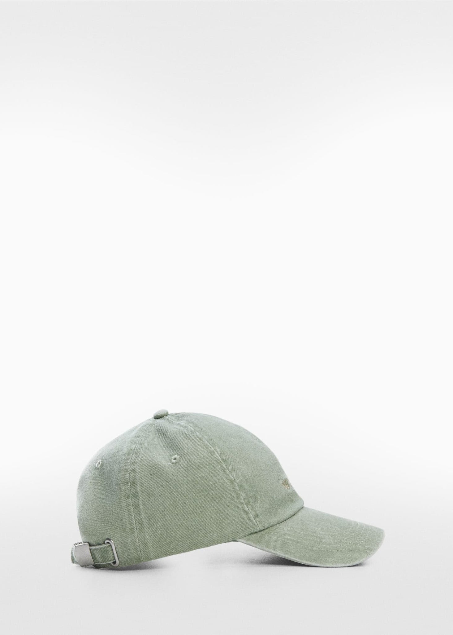 Embroidered message cap - Article without model