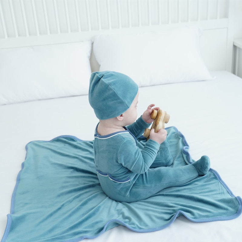 Baby Boutique Clothes Newborn Cotton Rompers with Hats Blanket Sleepers Infant Boys Soft Velour Footies Infant Footy Sleepwear